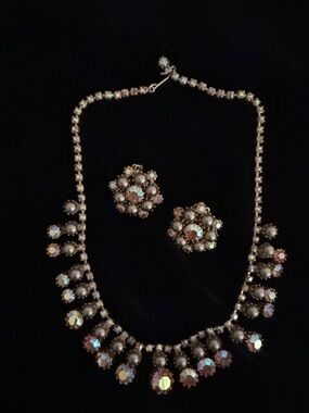 Vintage Aurora Crystal Statement Necklace with Clip Earrings